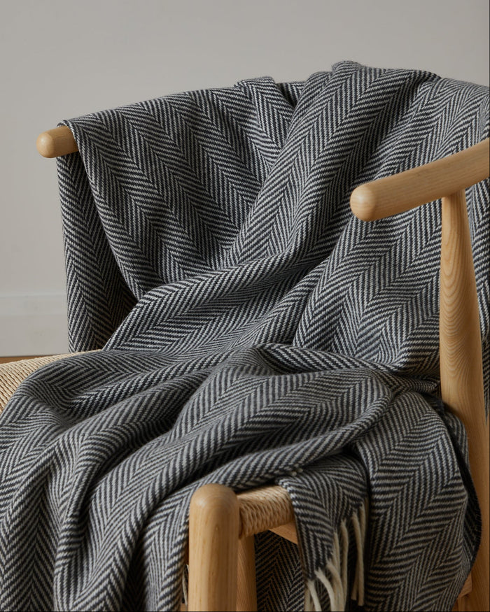 Foxford Belleek Extra-Large Cashmere & Wool Throw