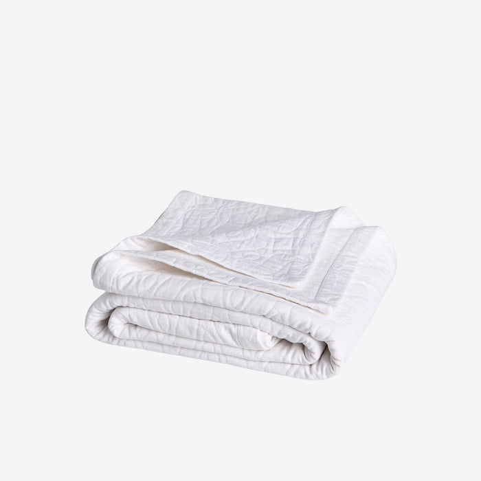 Foxford Daisy White Matelassé Throw