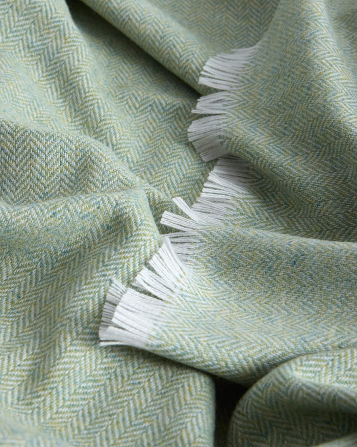 Foxford Extra-Large Lambswool Throw- Green